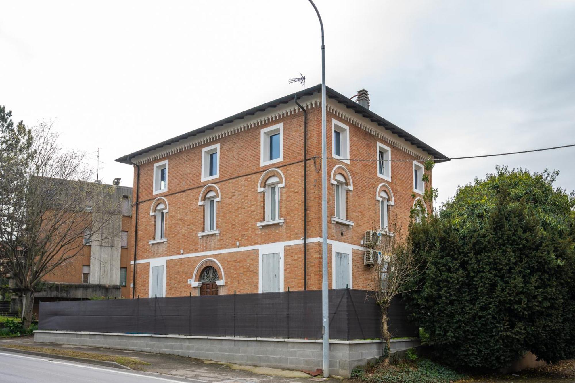 Villa Teresa Struttura Tra Ferrari E Lambrusco Solignano Nuovo Exterior photo
